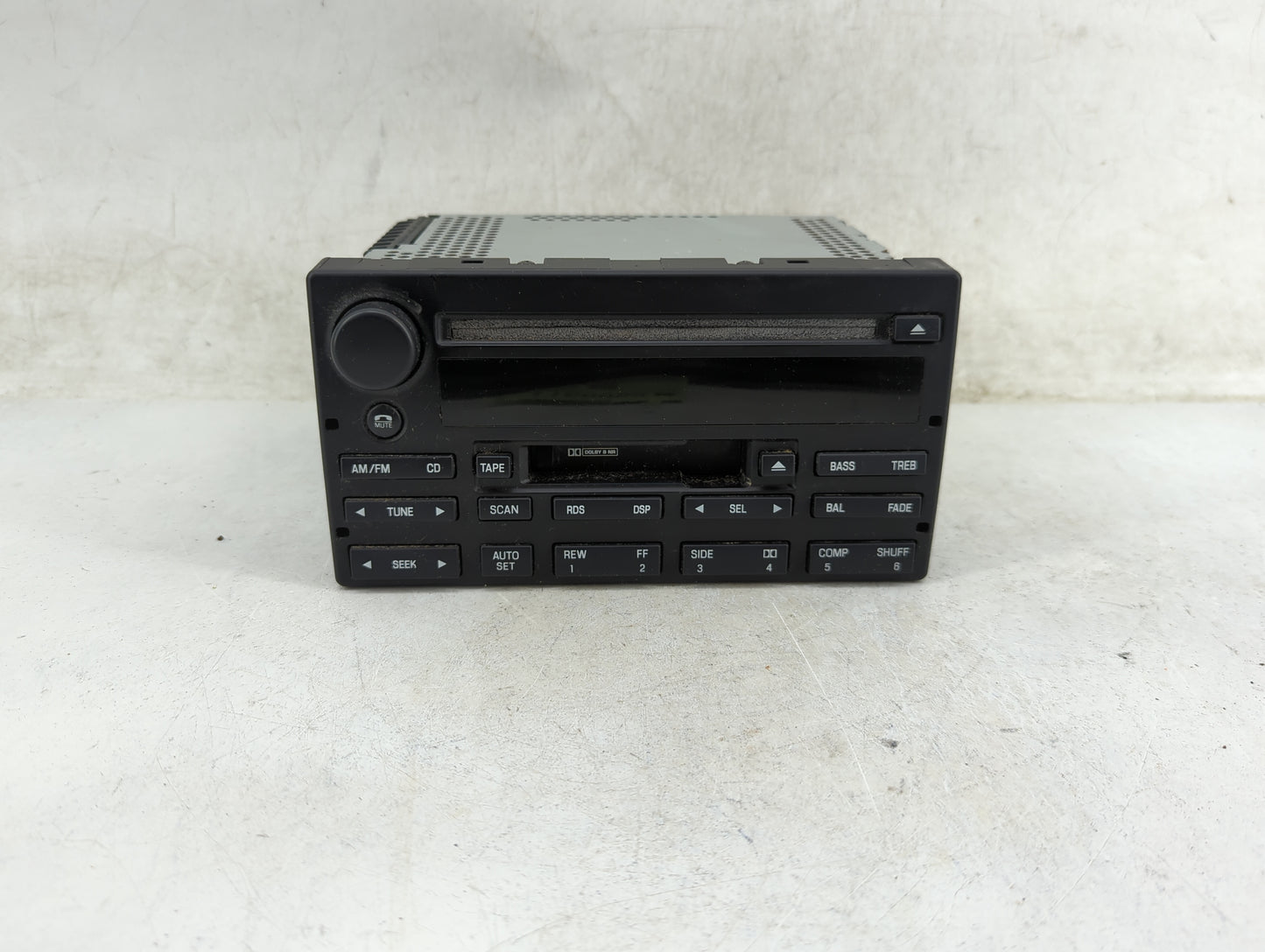 1998-2005 Mercury Grand Marquis Radio AM FM Cd Player Receiver Replacement Fits OEM Used Auto Parts - Oemusedautoparts1.com