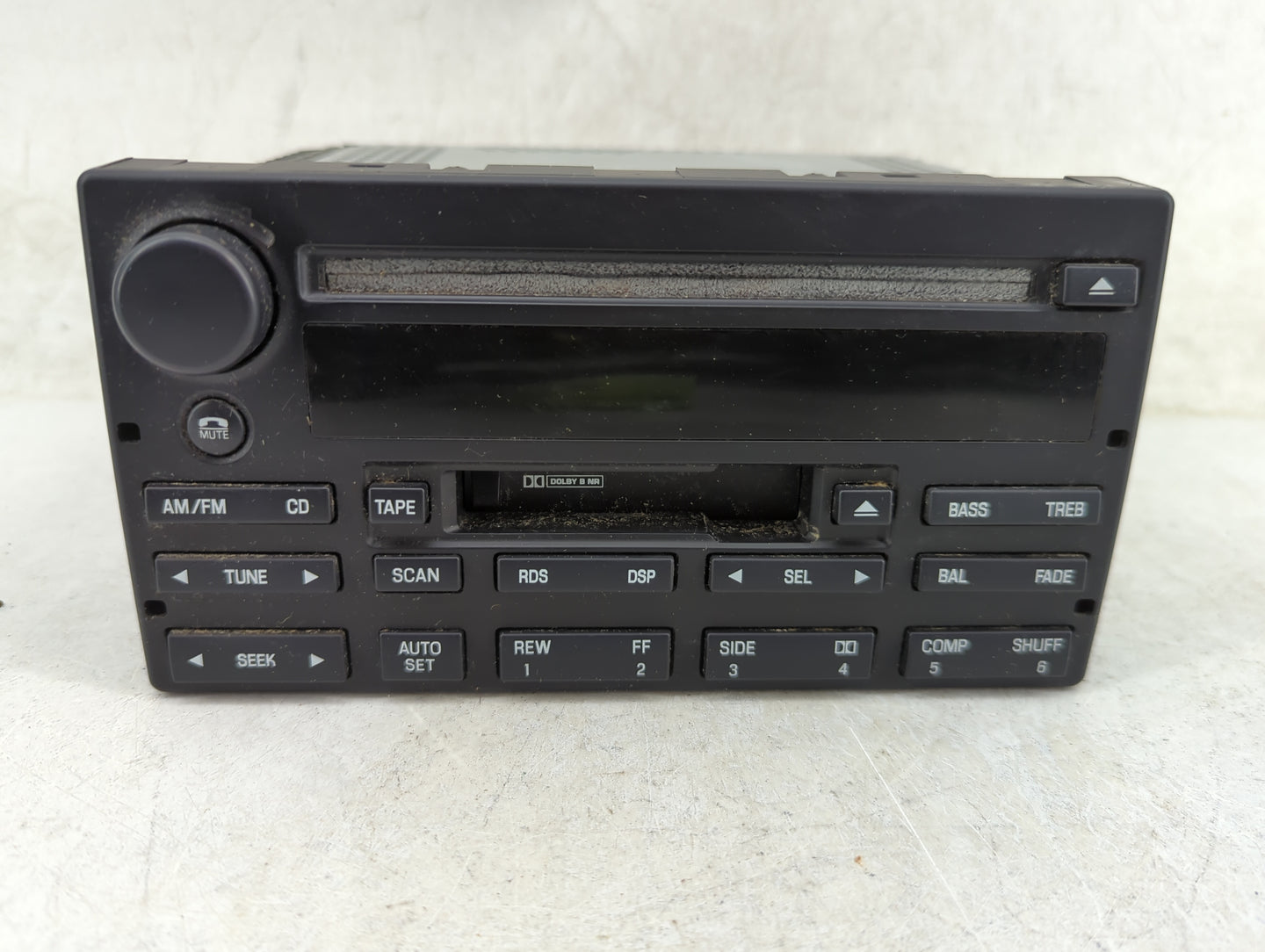 1998-2005 Mercury Grand Marquis Radio AM FM Cd Player Receiver Replacement Fits OEM Used Auto Parts - Oemusedautoparts1.com