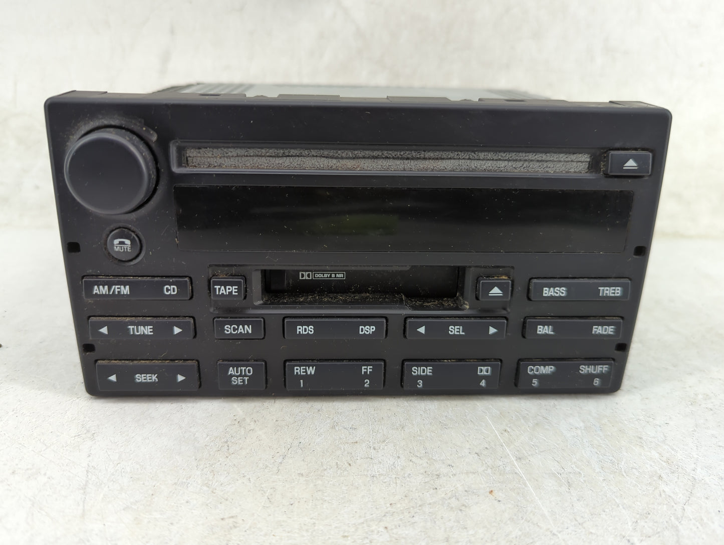 1998-2005 Mercury Grand Marquis Radio AM FM Cd Player Receiver Replacement Fits OEM Used Auto Parts - Oemusedautoparts1.com