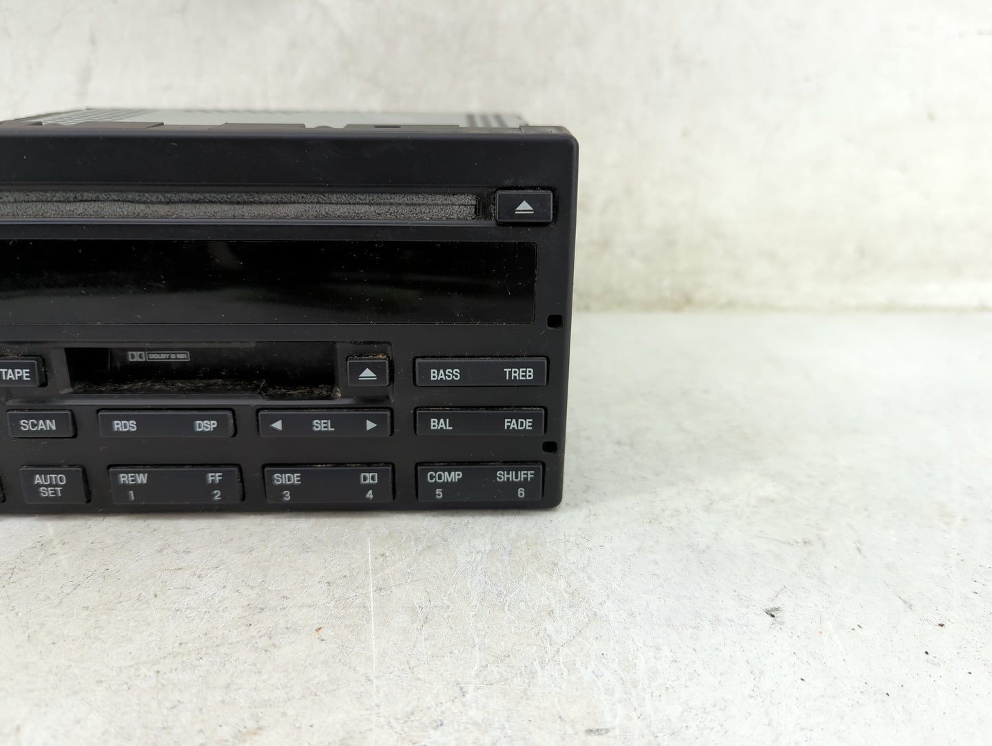1998-2005 Mercury Grand Marquis Radio AM FM Cd Player Receiver Replacement Fits OEM Used Auto Parts - Oemusedautoparts1.com
