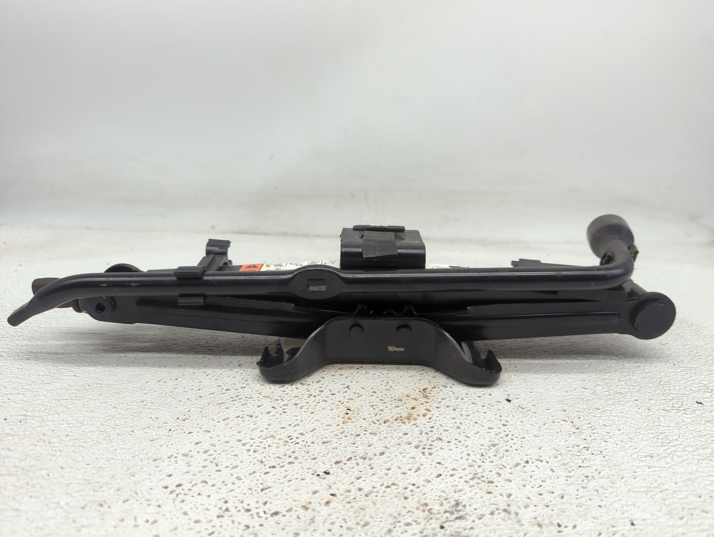 2008 Mercury Mariner Spare Scissor Car Jack - Oemusedautoparts1.com