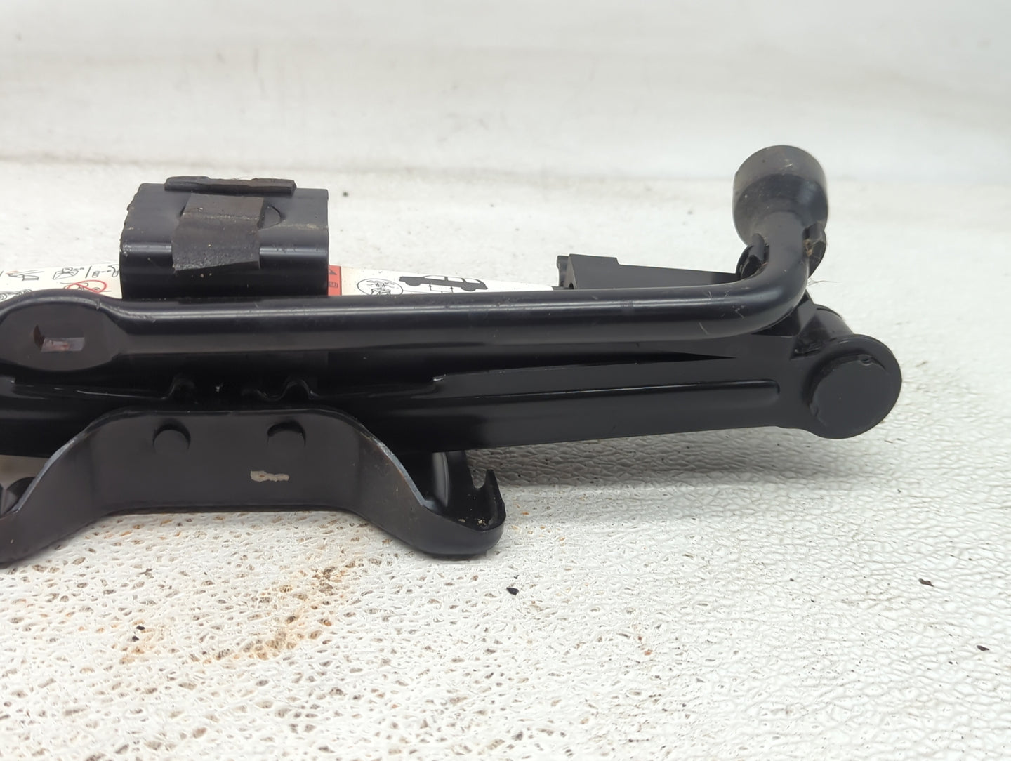 2008 Mercury Mariner Spare Scissor Car Jack - Oemusedautoparts1.com