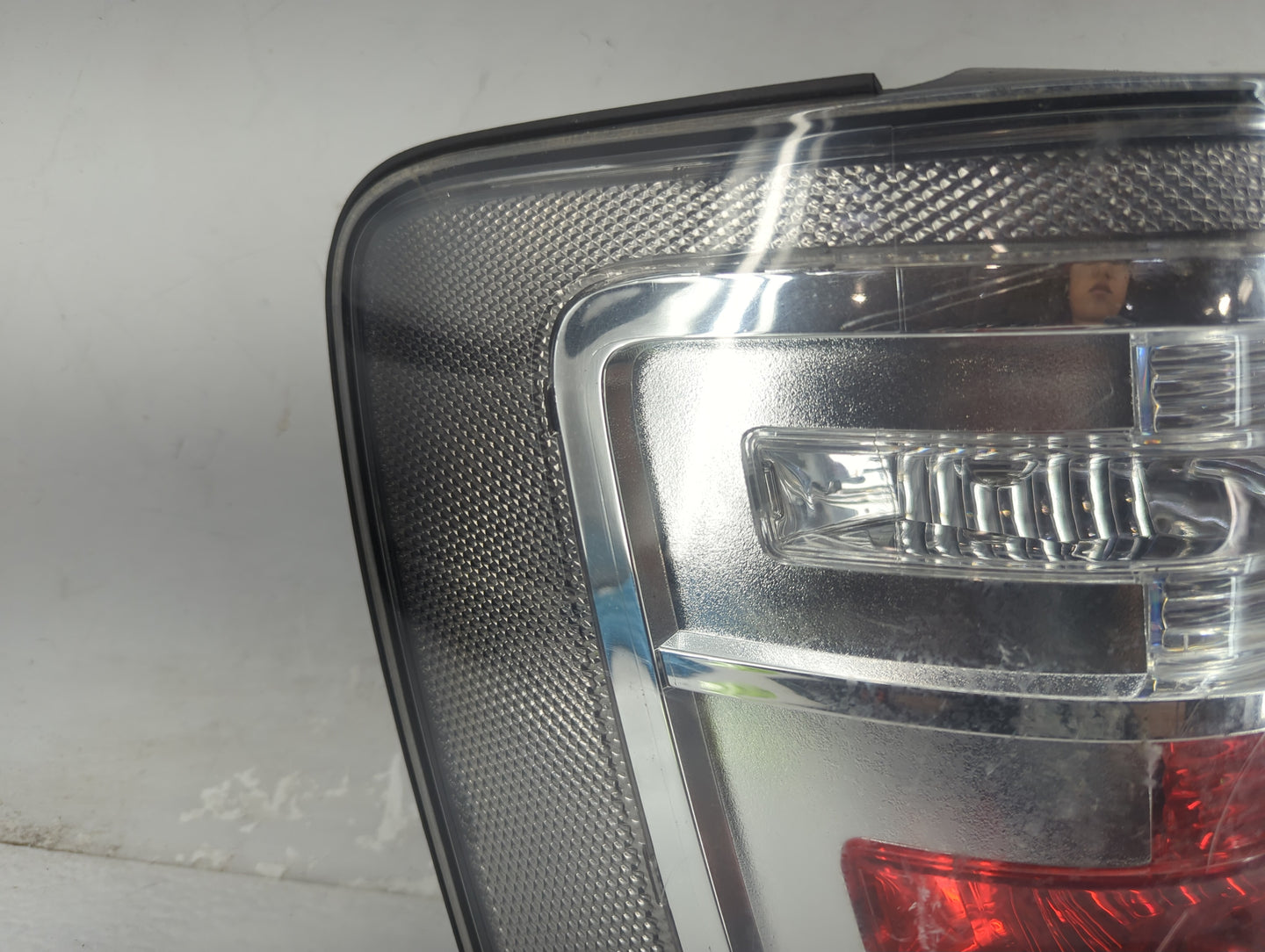 2008-2011 Mercury Mariner Tail Light Assembly Driver Left OEM Fits Fits 2008 2009 2010 2011 OEM Used Auto Parts - Oemusedaut