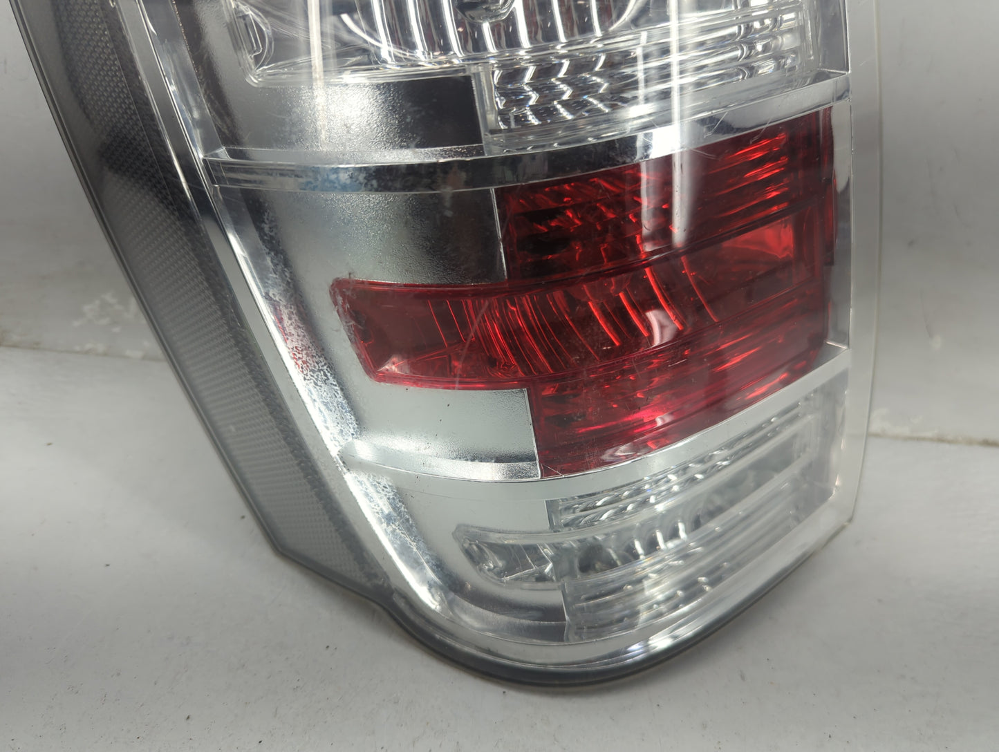 2008-2011 Mercury Mariner Tail Light Assembly Driver Left OEM Fits Fits 2008 2009 2010 2011 OEM Used Auto Parts - Oemusedaut