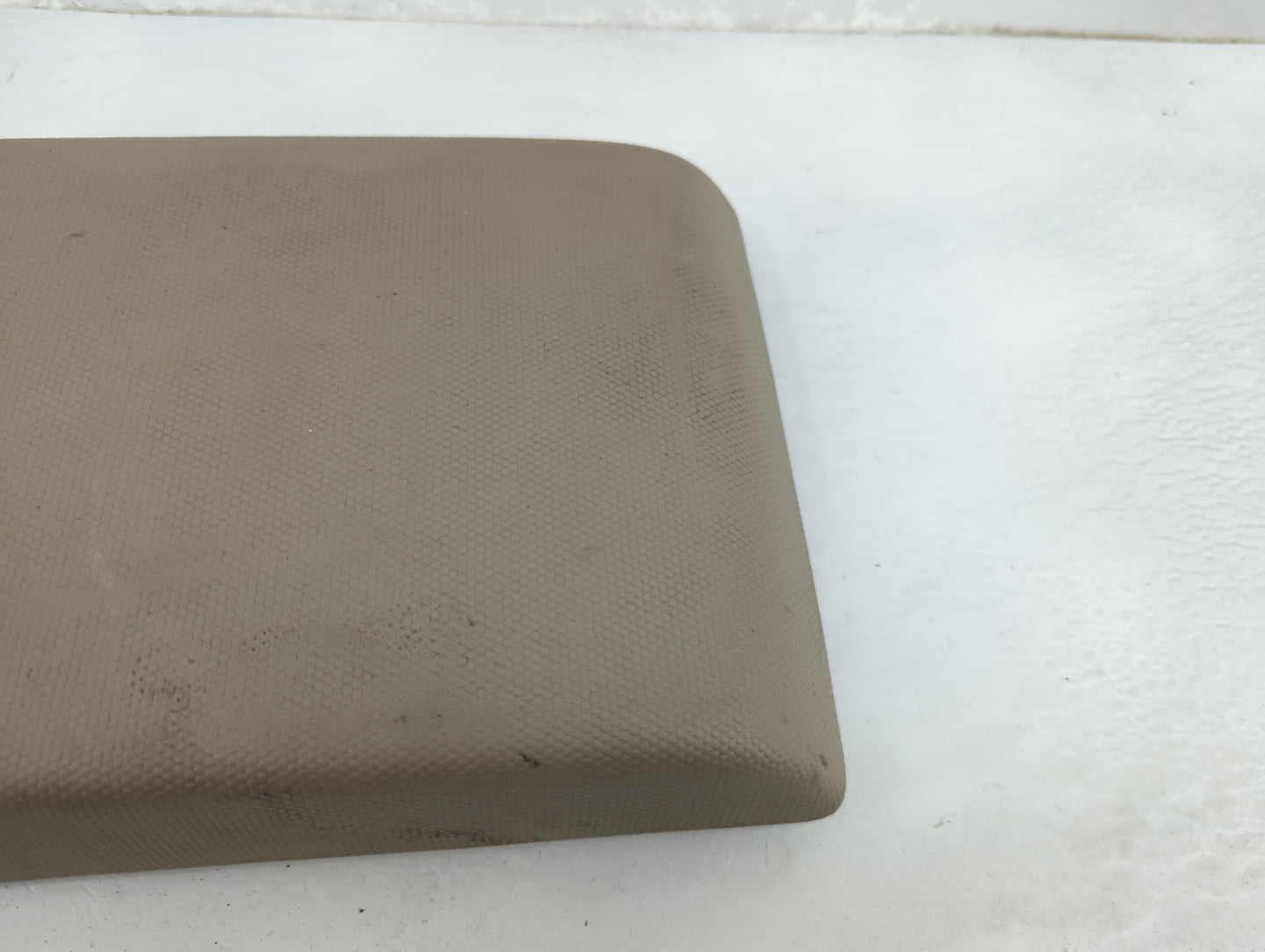 2008-2011 Mercury Mariner Center Console Armrest Cover Lid Fits Fits 2008 2009 2010 2011 2012 OEM Used Auto Parts - Oemuseda