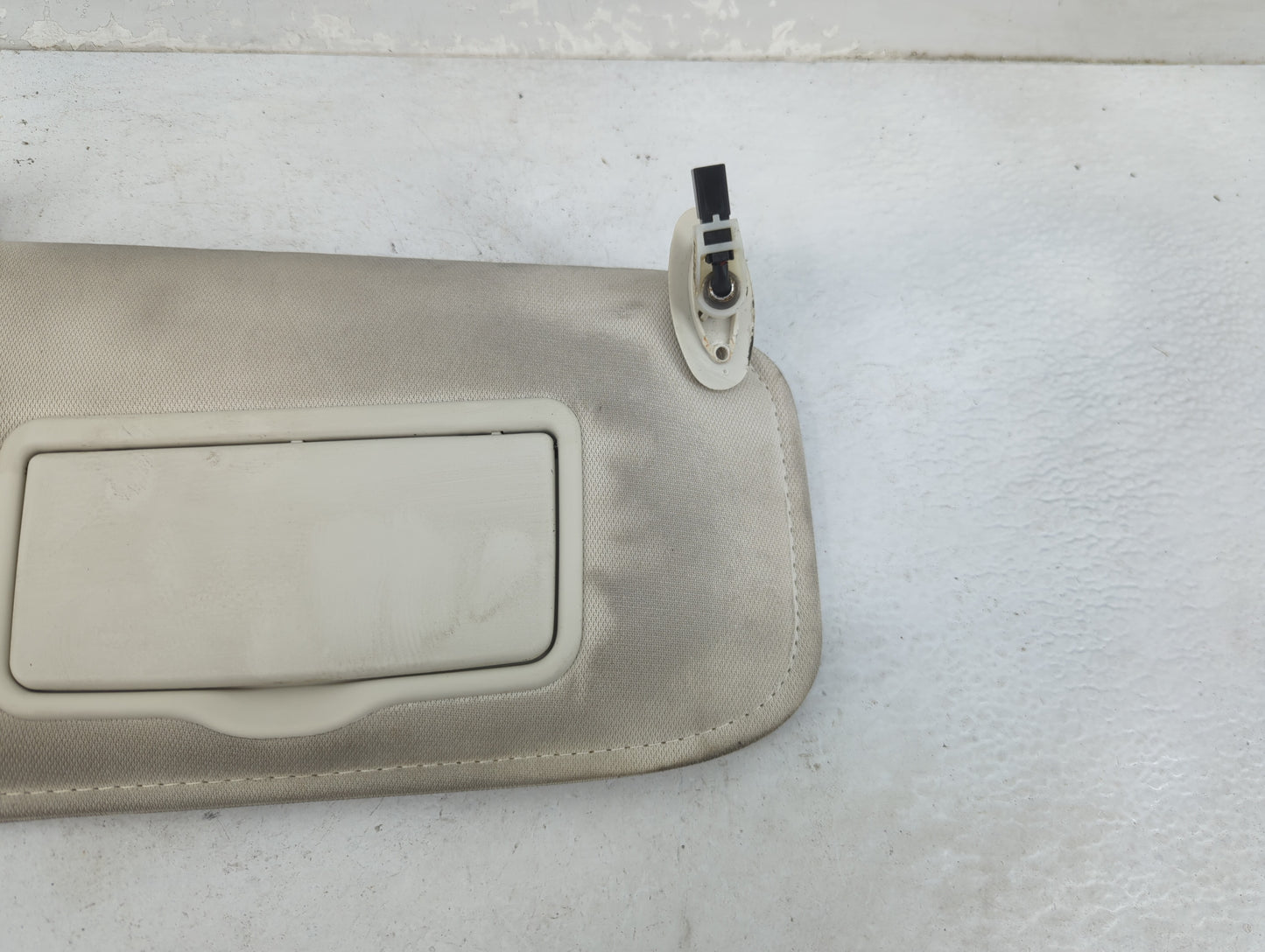 2008 Mercury Mariner Sun Visor Shade Replacement Passenger Right Mirror Fits OEM Used Auto Parts - Oemusedautoparts1.com