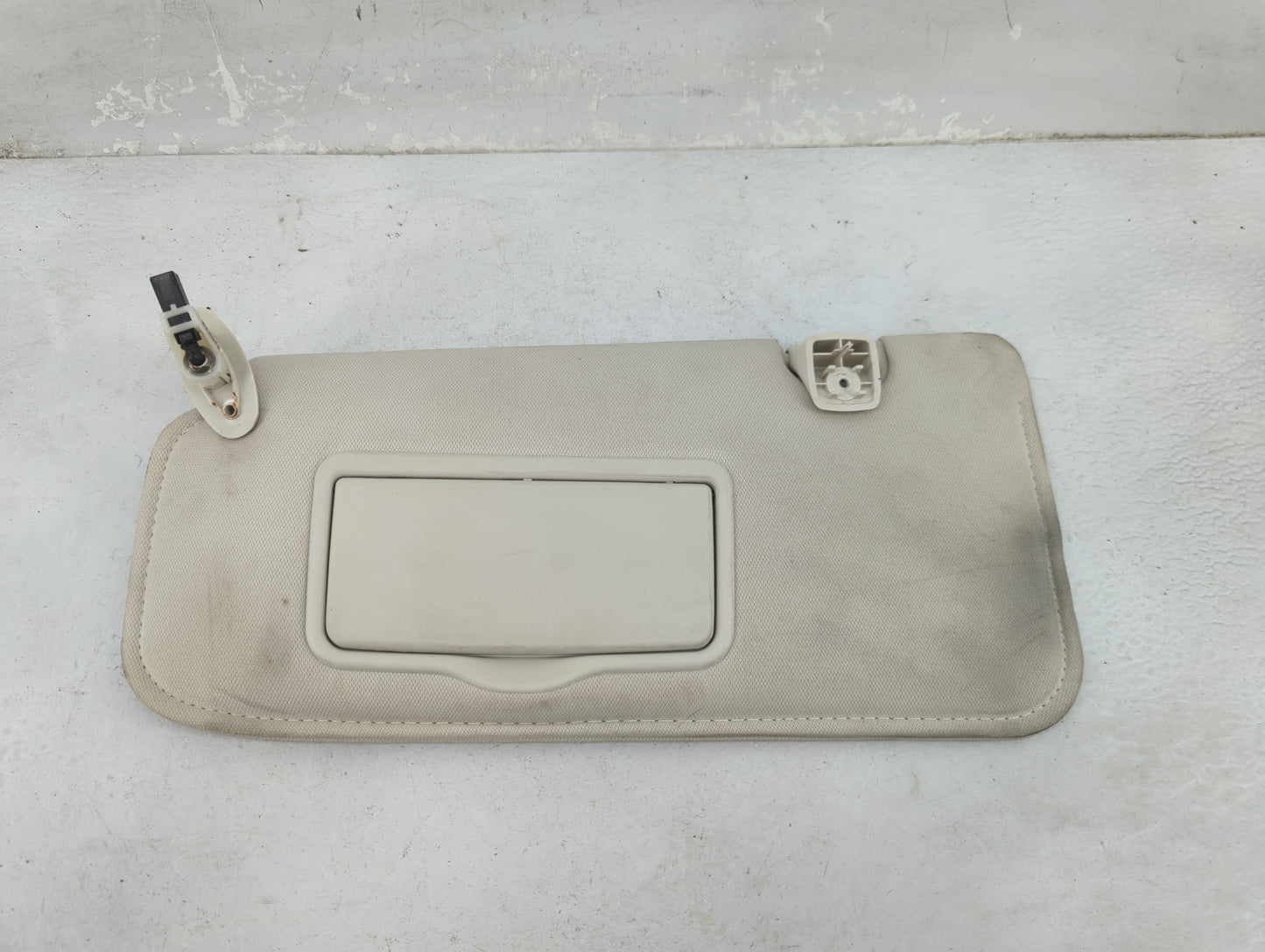 2008 Mercury Mariner Sun Visor Shade Replacement Driver Left Mirror Fits OEM Used Auto Parts - Oemusedautoparts1.com