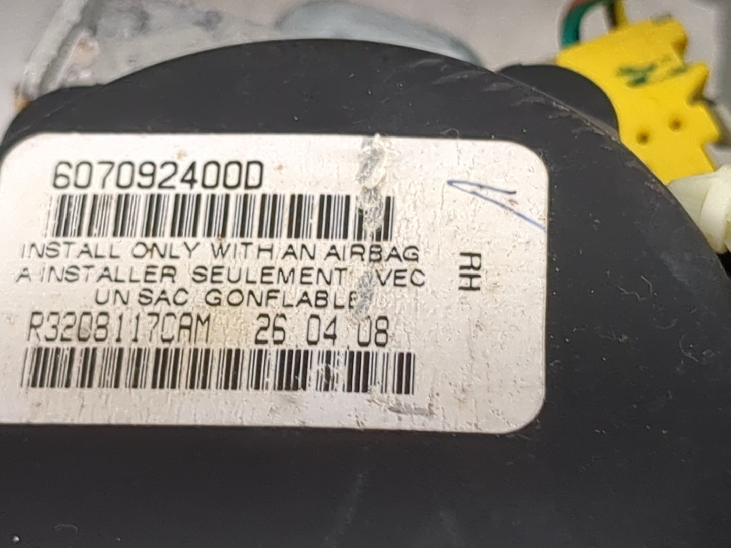 2008-2011 Mercury Mariner Passenger Front Seatbelt Retractor 1089554 - Oemusedautoparts1.com
