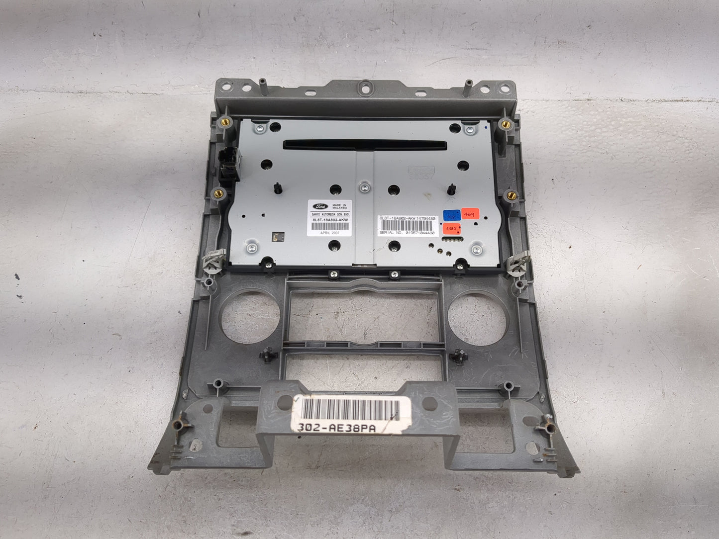 2008-2008 Mercury Mariner Radio Control Panel 1178055 - Oemusedautoparts1.com