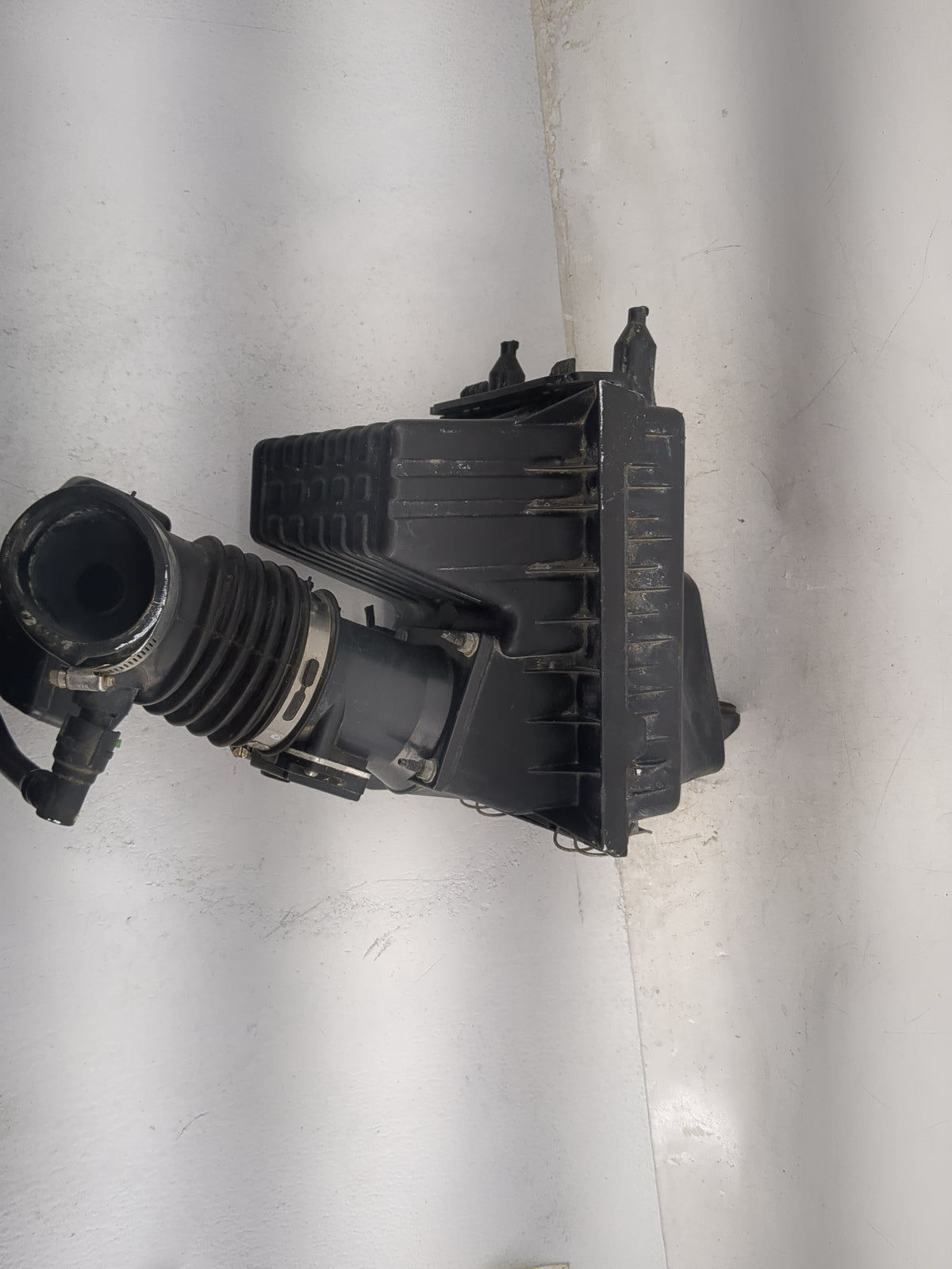 2005-2007 Mercury Mariner Air Cleaner Intake-duct Hose Tube - Oemusedautoparts1.com