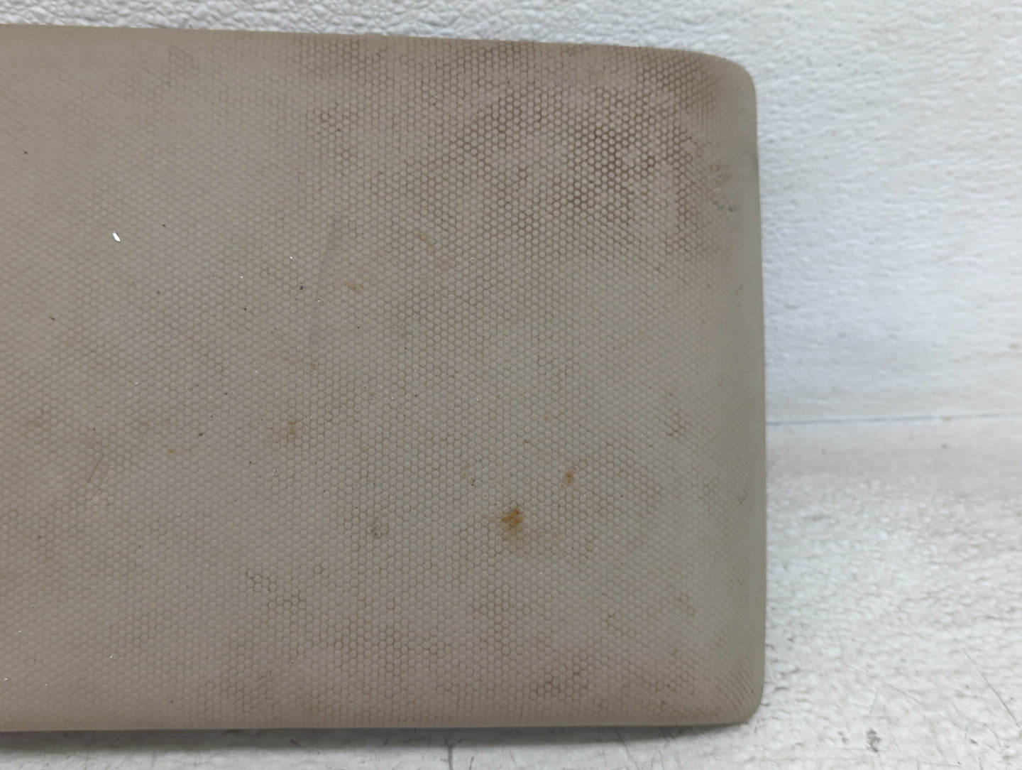 2008-2011 Mercury Mariner Center Console Armrest Cover Lid Fits Fits 2008 2009 2010 2011 OEM Used Auto Parts - Oemusedautopa