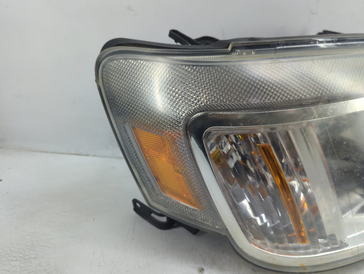 2008-2011 Mercury Mariner Passenger Right Oem Head Light Headlight Lamp - Oemusedautoparts1.com