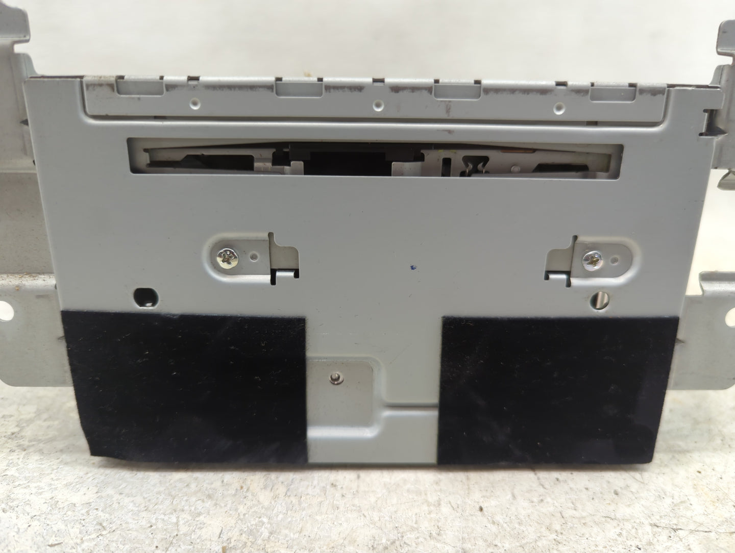 2008 Mercury Mariner Radio AM FM Cd Player Receiver Replacement Fits OEM Used Auto Parts - Oemusedautoparts1.com