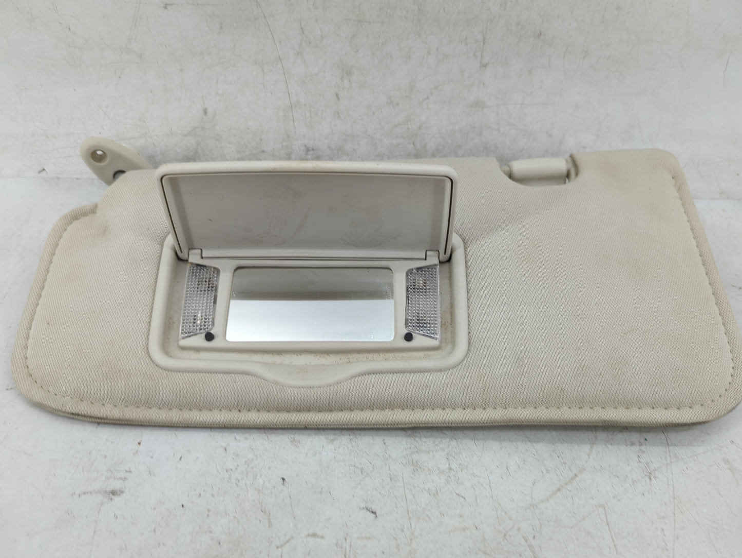 2008 Mercury Mariner Sun Visor Shade Replacement Driver Left Mirror Fits OEM Used Auto Parts - Oemusedautoparts1.com