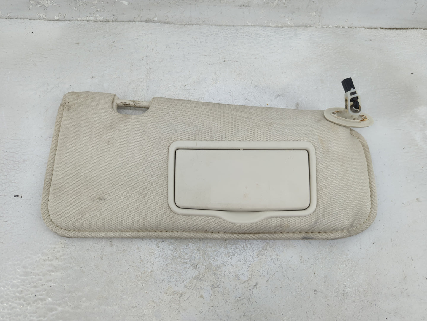 2008 Mercury Mariner Sun Visor Shade Replacement Passenger Right Mirror Fits OEM Used Auto Parts - Oemusedautoparts1.com