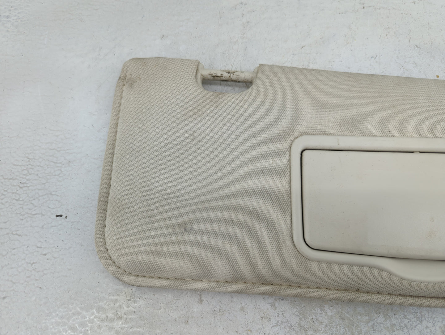 2008 Mercury Mariner Sun Visor Shade Replacement Passenger Right Mirror Fits OEM Used Auto Parts - Oemusedautoparts1.com