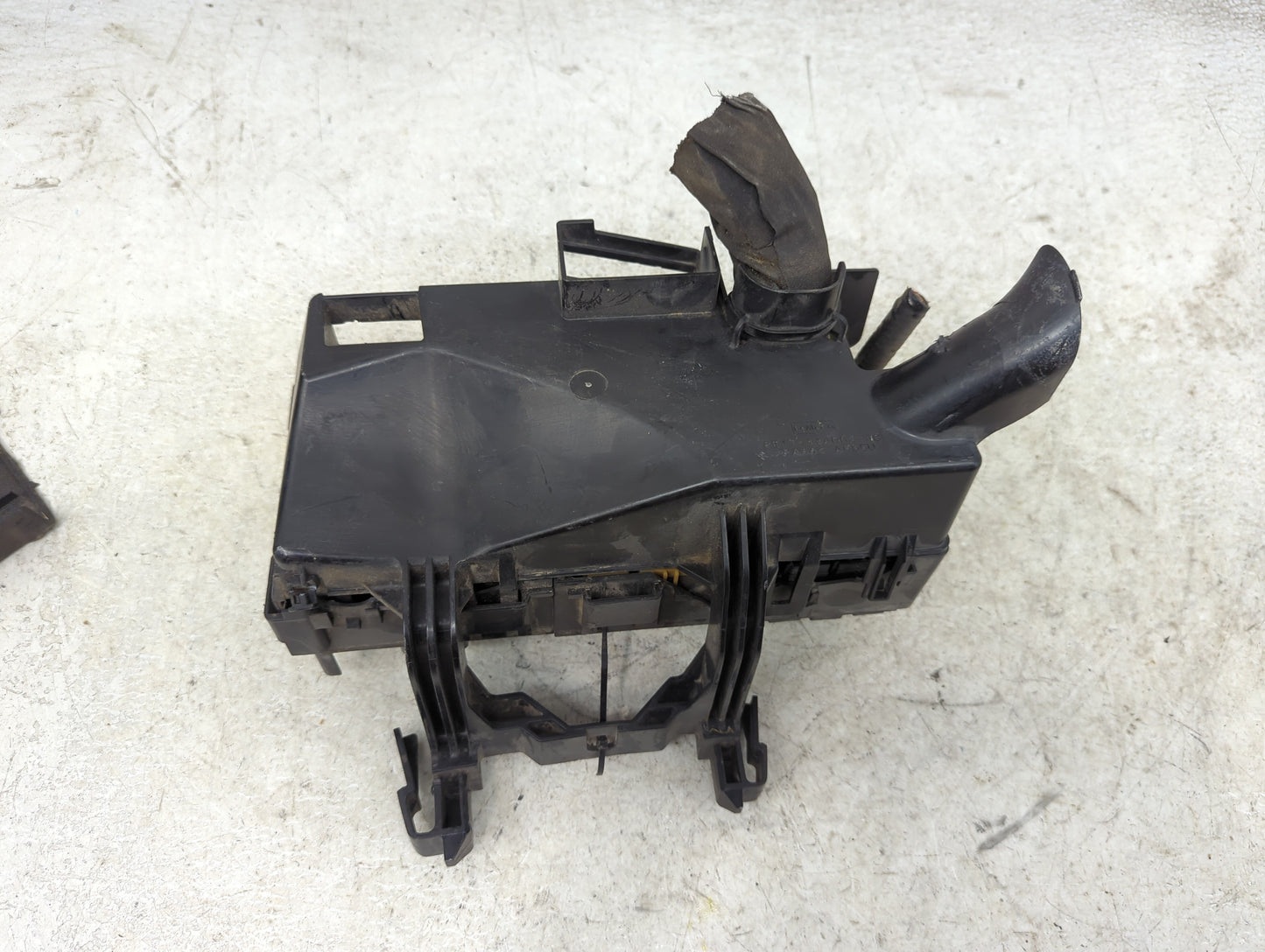 2008-2009 Mercury Sable Fusebox Fuse Box Panel Relay Module P/N:54-8799-30 8G1T-14A003-AC Fits Fits 2008 2009 OEM Used Auto 