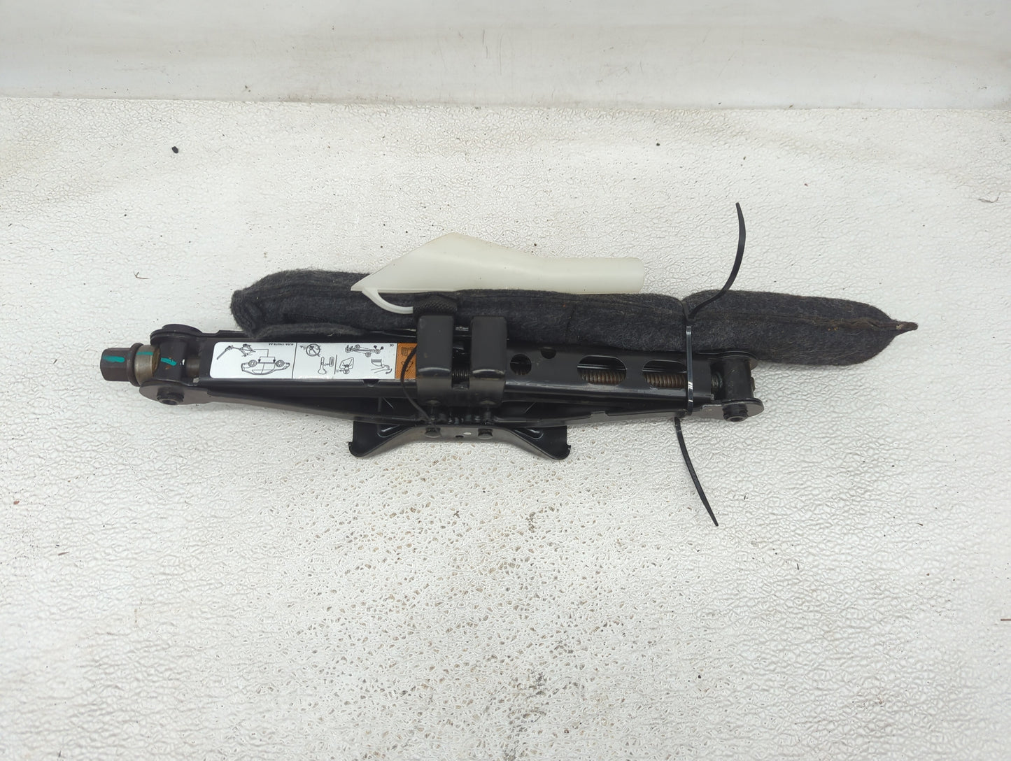 2019 Mitsubishi Eclipse Cross Spare Scissor Car Jack - Oemusedautoparts1.com