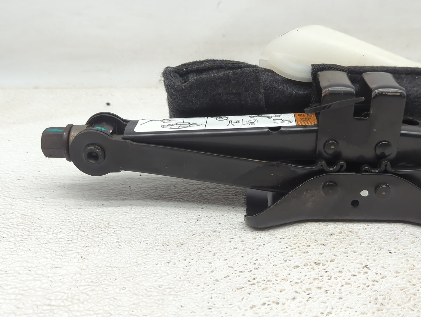 2019 Mitsubishi Eclipse Cross Spare Scissor Car Jack - Oemusedautoparts1.com