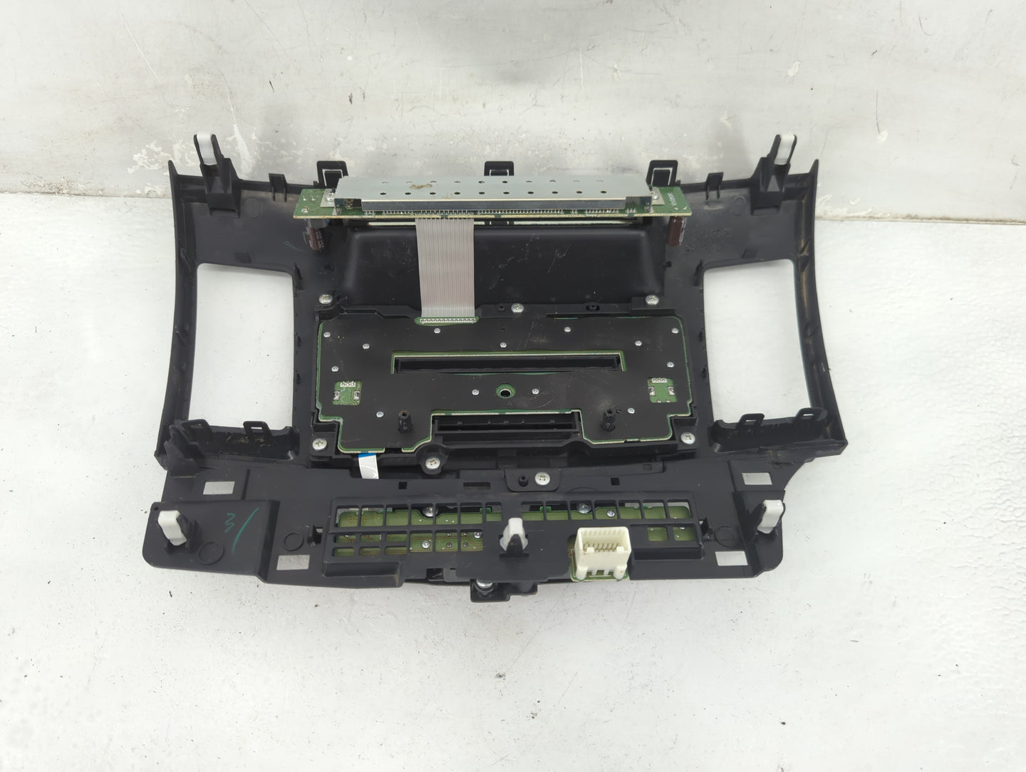 2011-2013 Mitsubishi Lancer Information Display Screen - Oemusedautoparts1.com