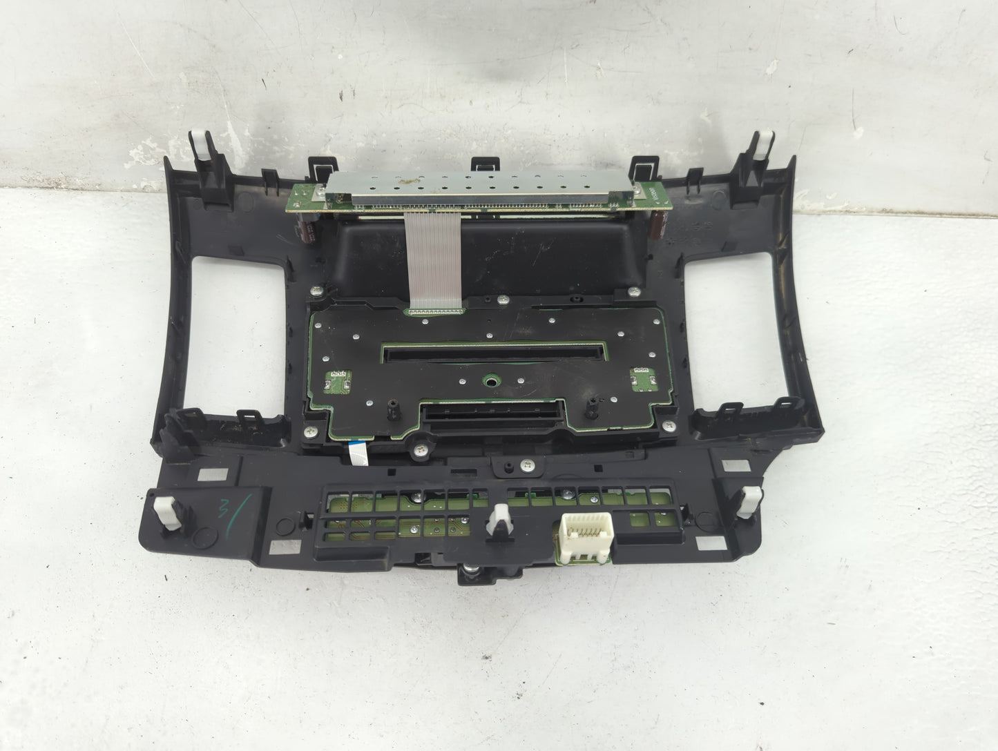 2011-2013 Mitsubishi Lancer Information Display Screen - Oemusedautoparts1.com