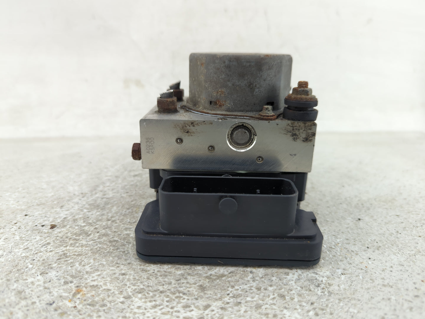 0 Mitsubishi Mirage ABS Pump Control Module Replacement Fits OEM Used Auto Parts - Oemusedautoparts1.com