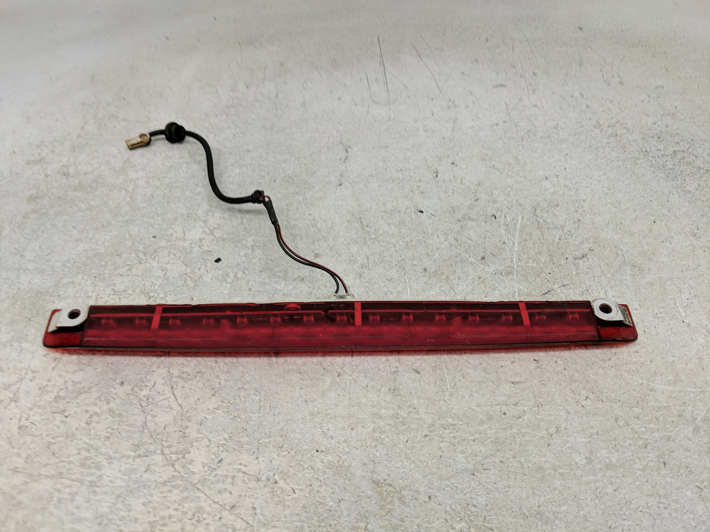2007 Mitsubishi Outlander Driver Left Side Deck Lid Mounted Tail Light - Oemusedautoparts1.com