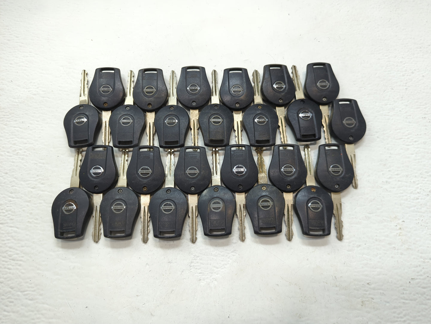 Lot of 25 Nissan Keyless Entry Remote Fob CWTWB1U751 | CWTWB1U816 MIXED - Oemusedautoparts1.com