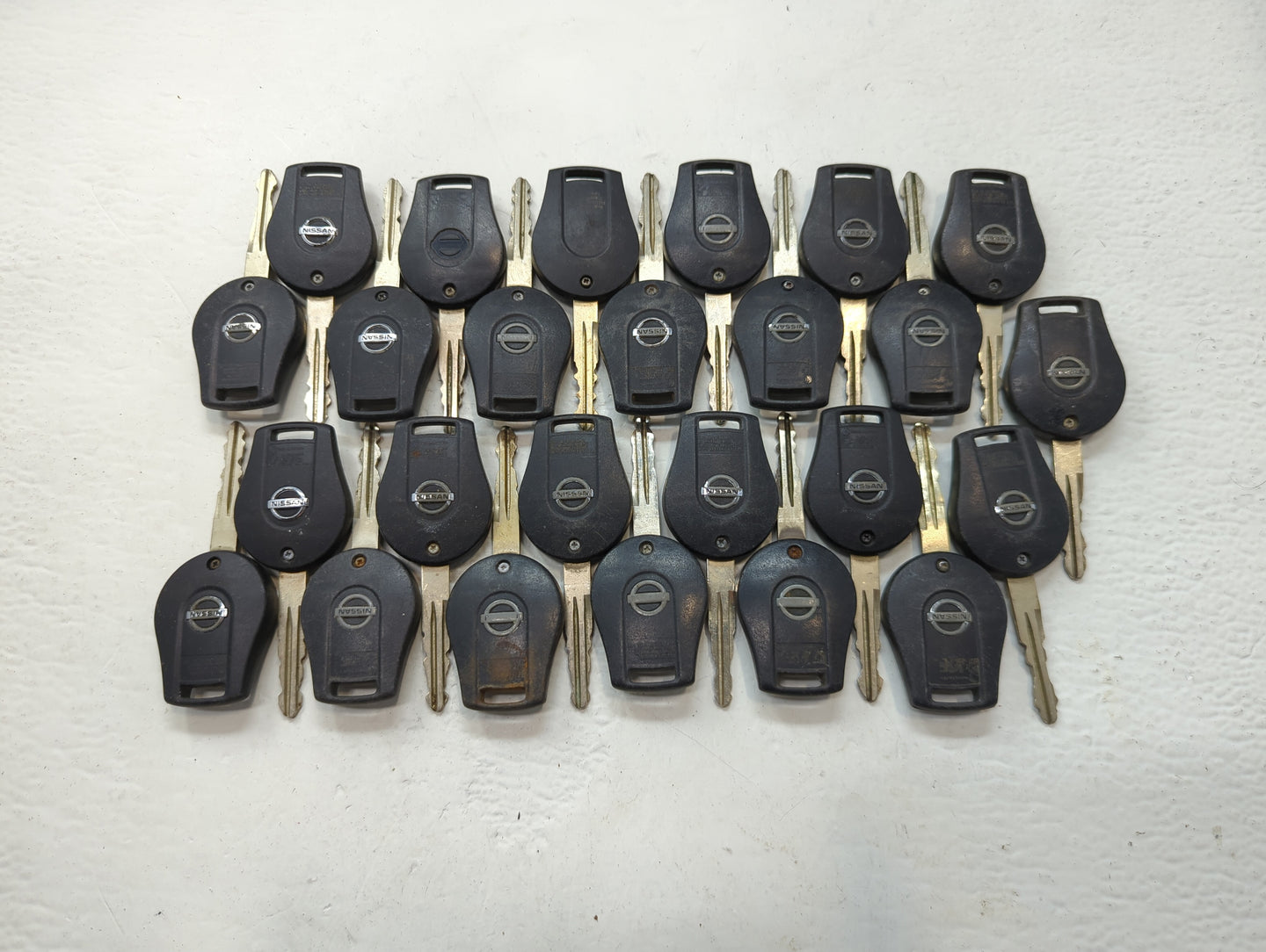 Lot of 25 Nissan Keyless Entry Remote Fob CWTWB1U816 | CWTWB1U751 MIXED - Oemusedautoparts1.com