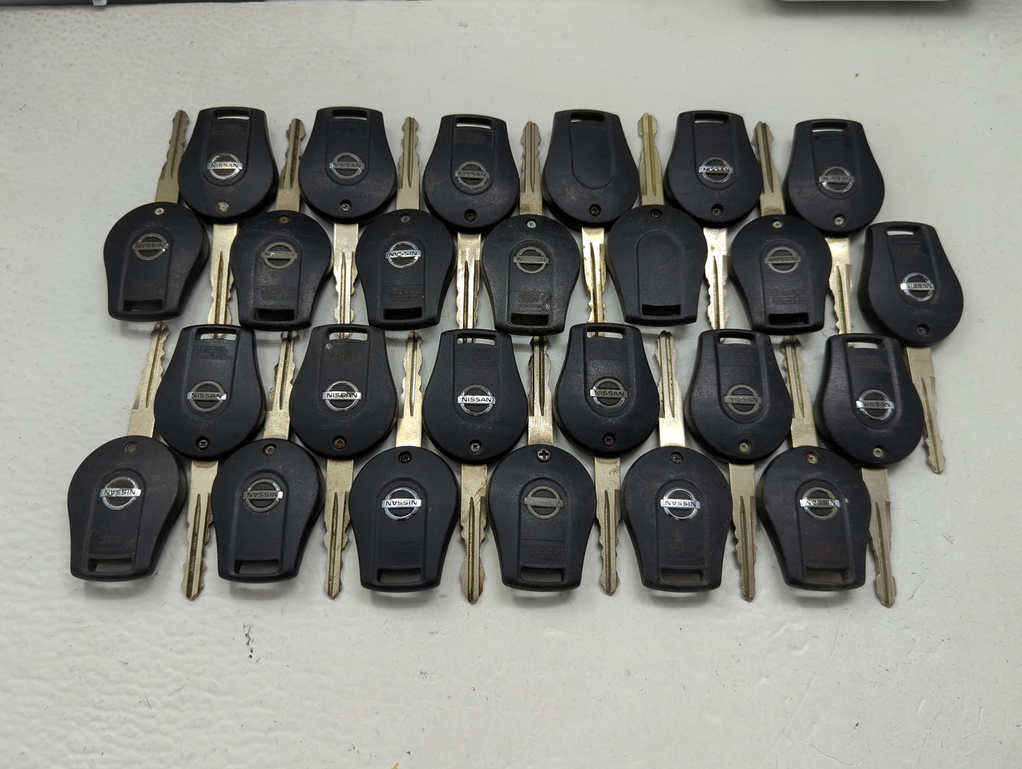 Lot of 25 Nissan Keyless Entry Remote Fob CWTWB1U751 | CWTWB1U816 MIXED - Oemusedautoparts1.com