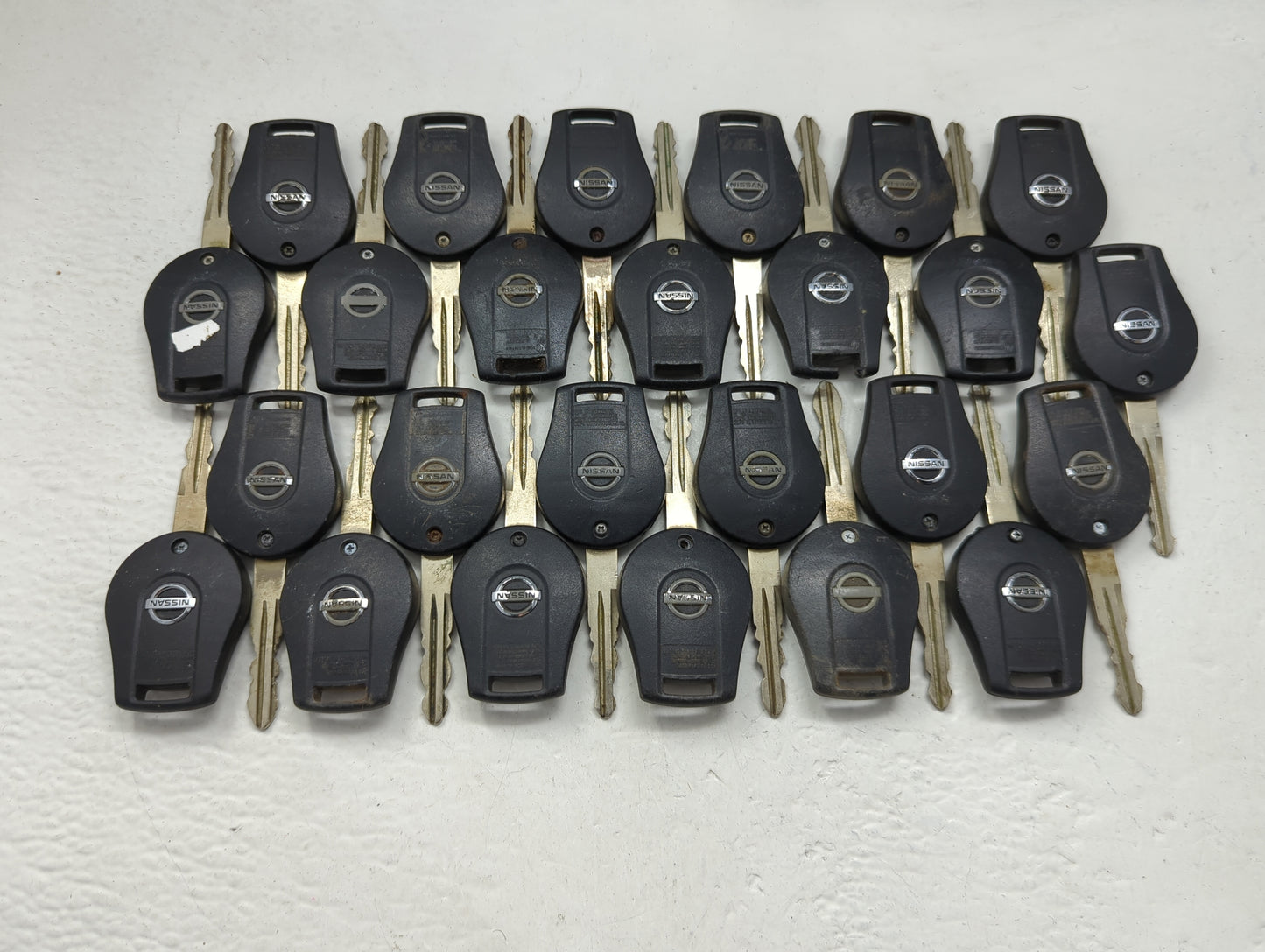 Lot of 25 Nissan Keyless Entry Remote Fob CWTWB1U751 | CWTWB1U816 - Oemusedautoparts1.com