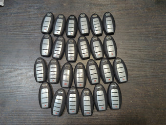 compare product Lot of 25 Nissan Keyless Entry Remote Fob 1519904