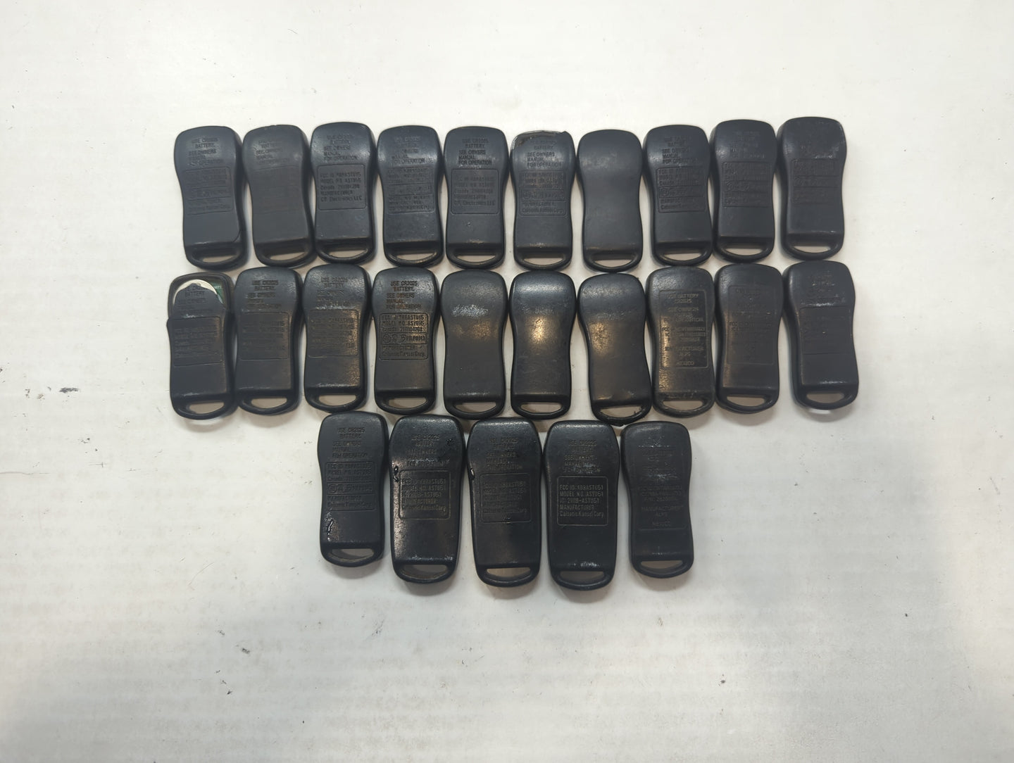 Lot of 25 Nissan Keyless Entry Remote Fob MIXED FCC IDS MIXED PART - Oemusedautoparts1.com