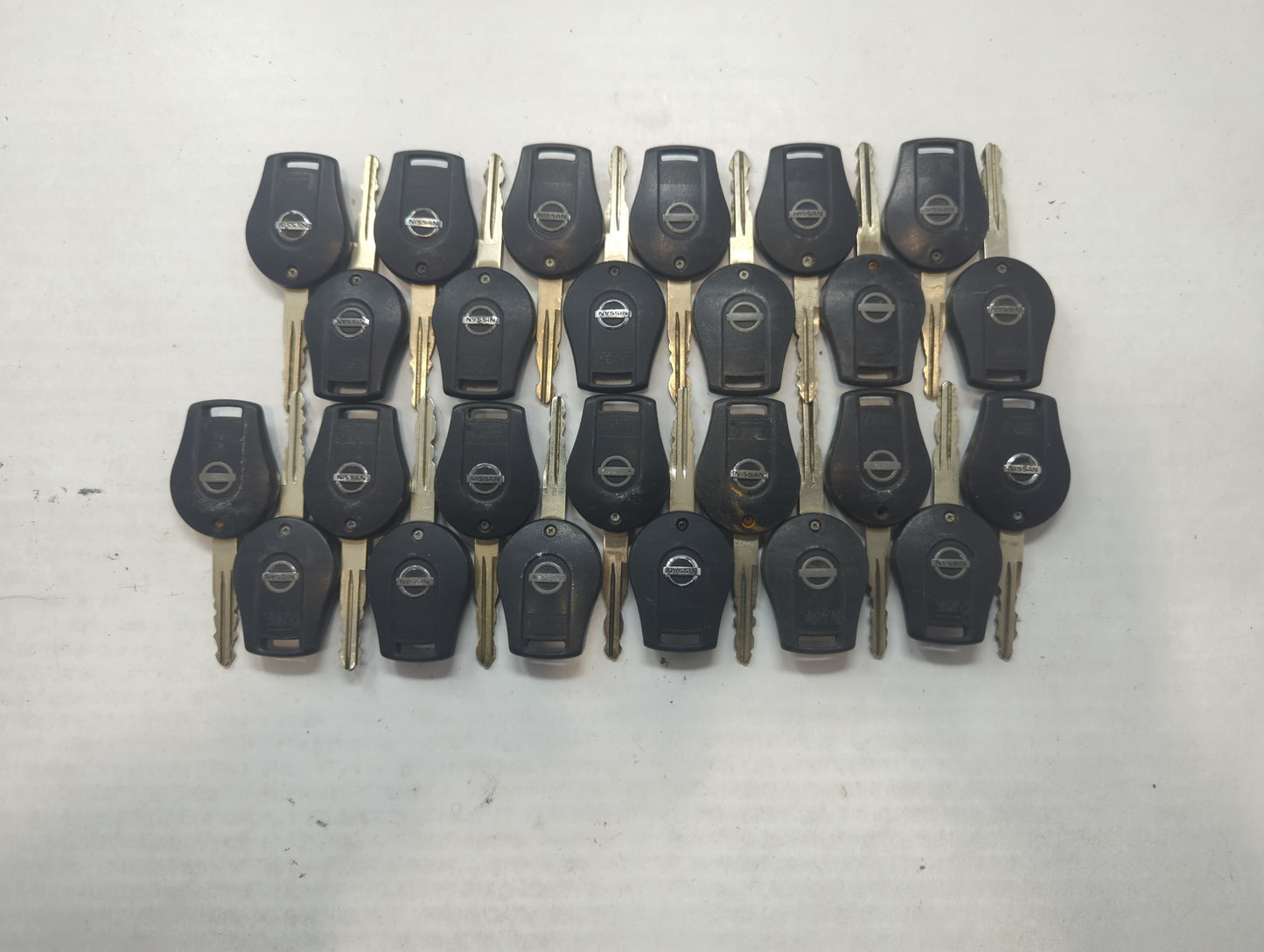 Lot of 25 Nissan Keyless Entry Remote Fob MIXED FCC IDS MIXED PART - Oemusedautoparts1.com