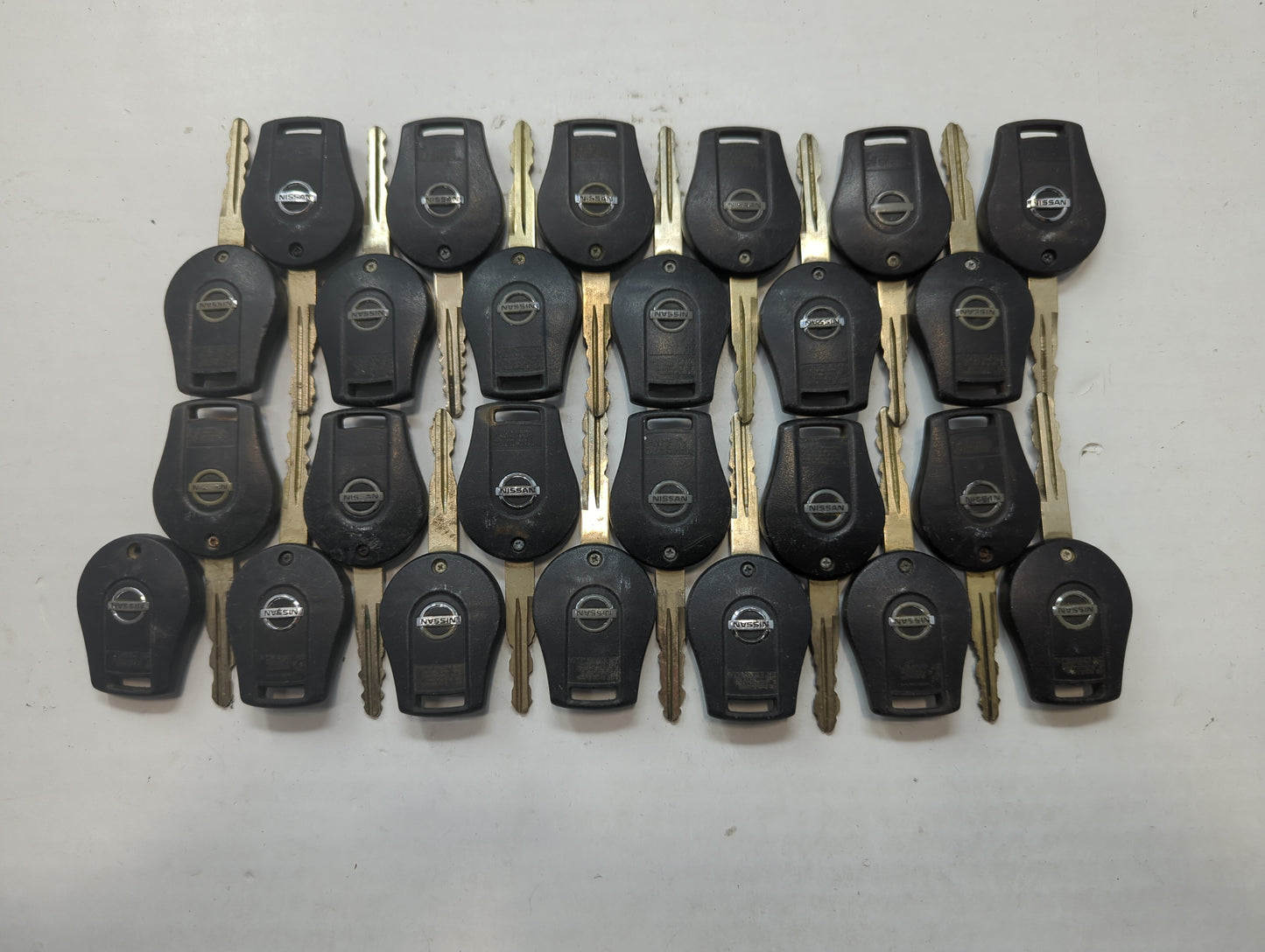 Lot of 25 Nissan Keyless Entry Remote Fob CWTWB1U751 | CWTWB1U816 - Oemusedautoparts1.com