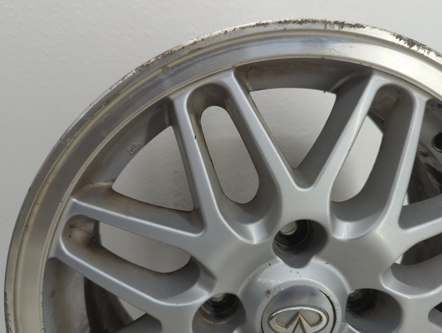 1997-1998 Nissan 240sx Oem Wheel Rim - Oemusedautoparts1.com