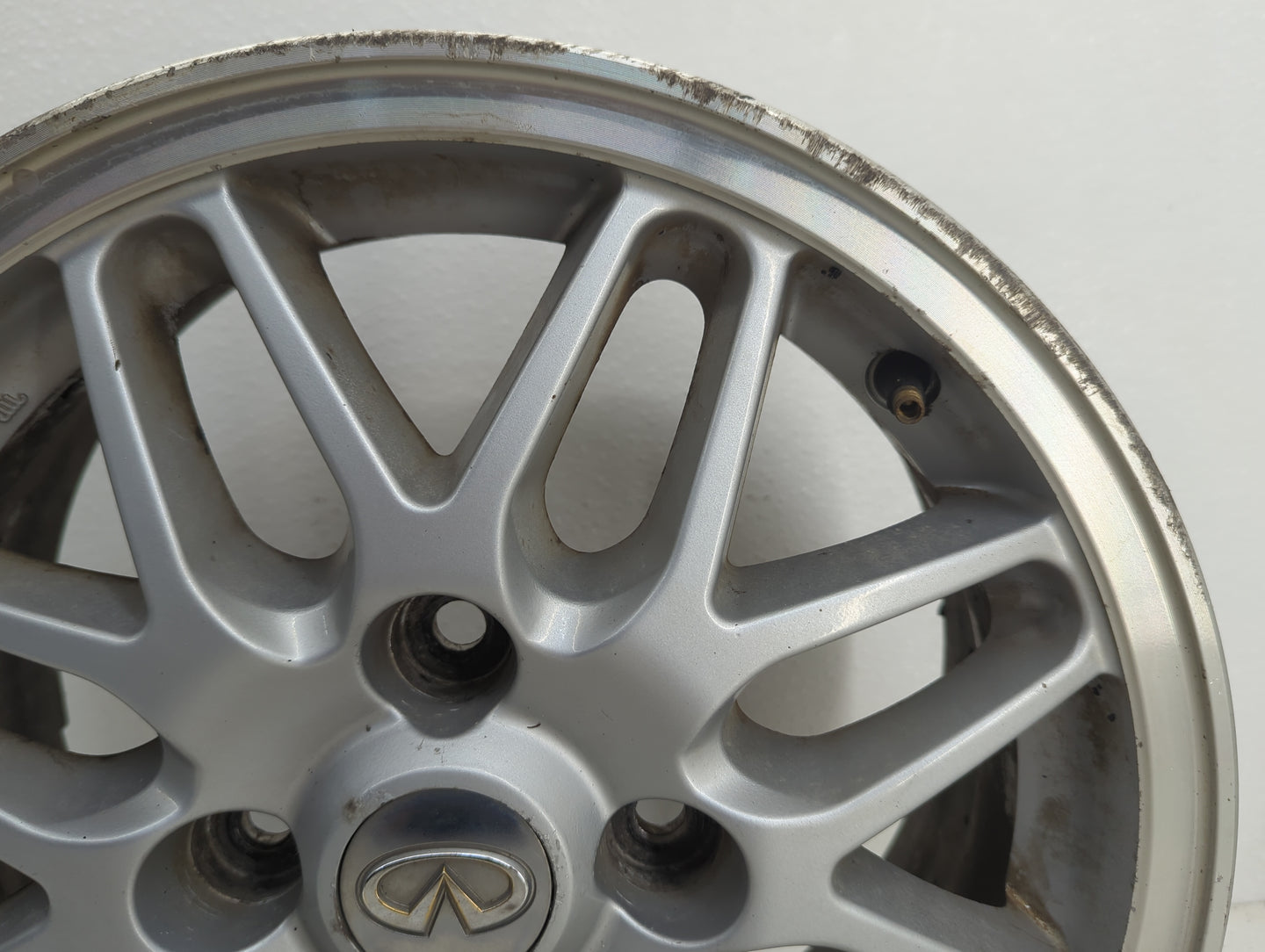 1997-1998 Nissan 240sx Oem Wheel Rim - Oemusedautoparts1.com