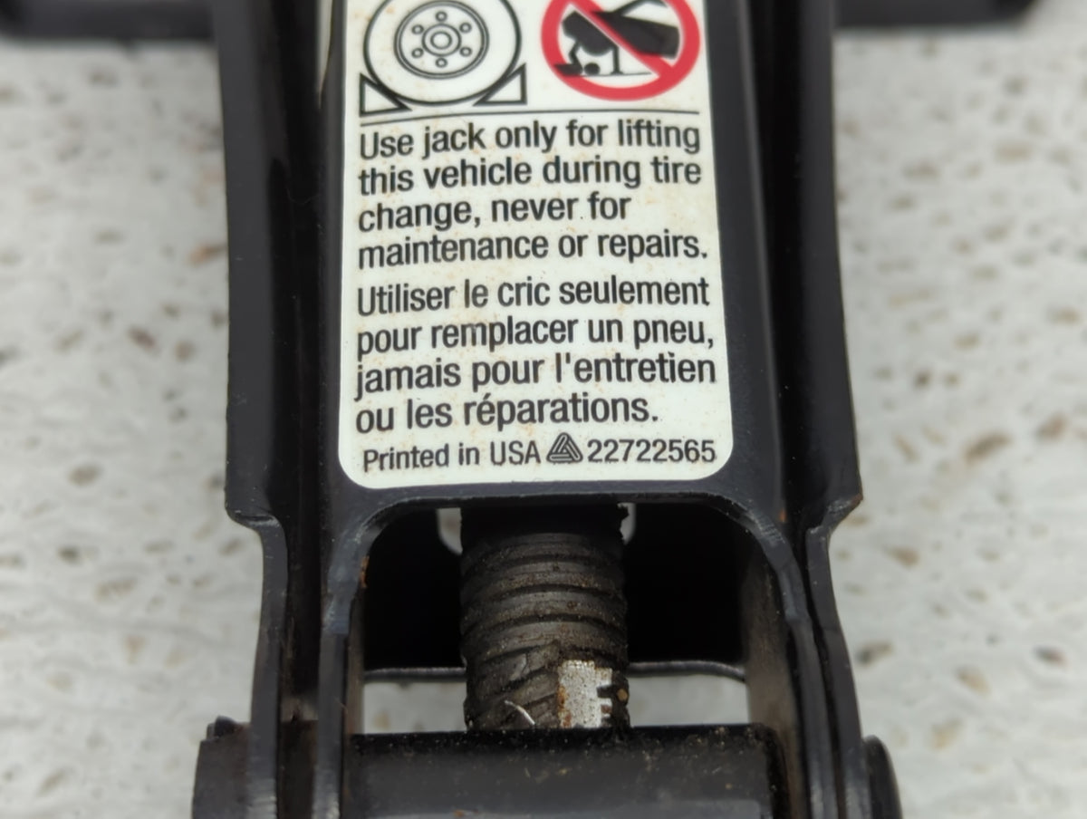 2012 Nissan Altima Spare Scissor Car Jack 1080829 - Oemusedautoparts1.com