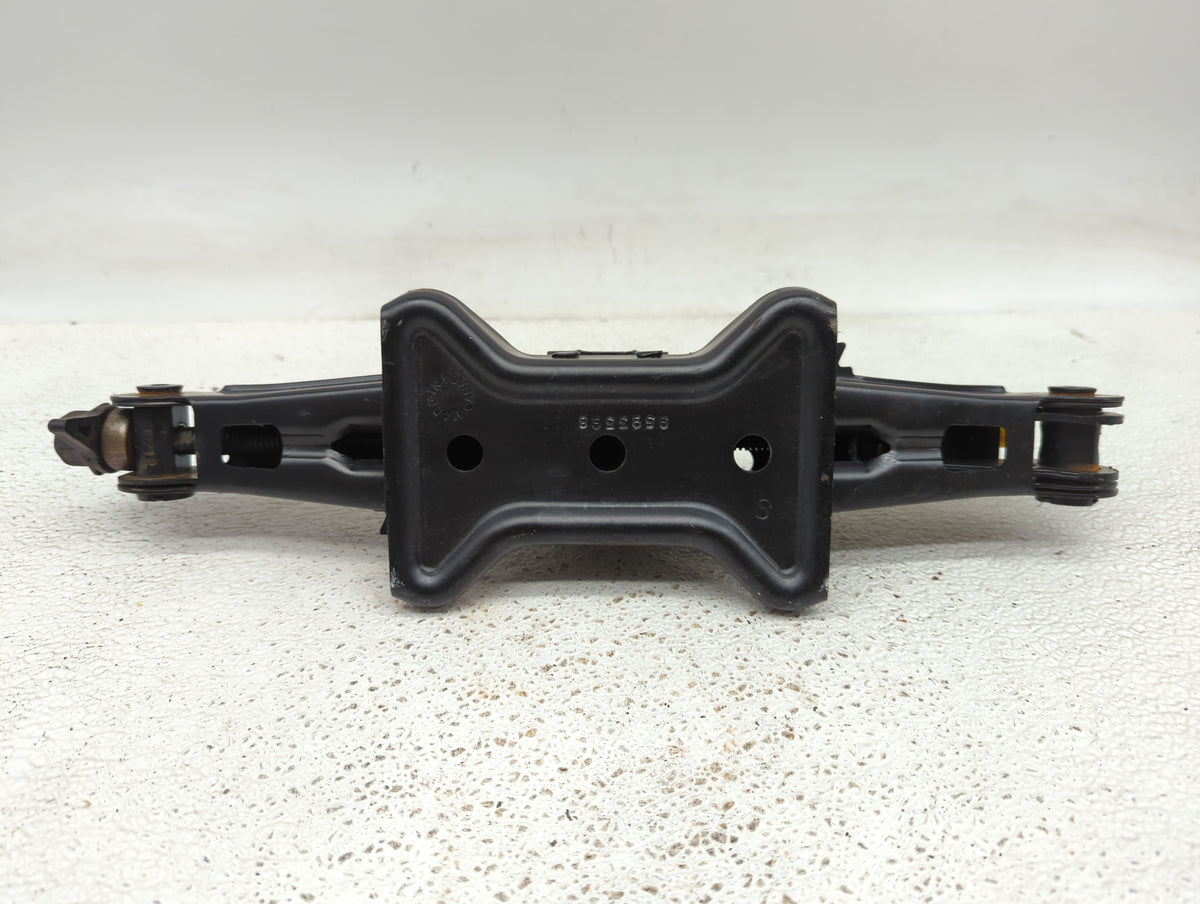 2012 Nissan Altima Spare Scissor Car Jack 1080829 - Oemusedautoparts1.com