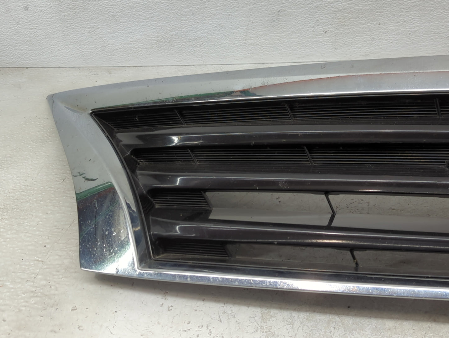 2013-2015 Nissan Altima Front Grille Bumper Not Included - Oemusedautoparts1.com