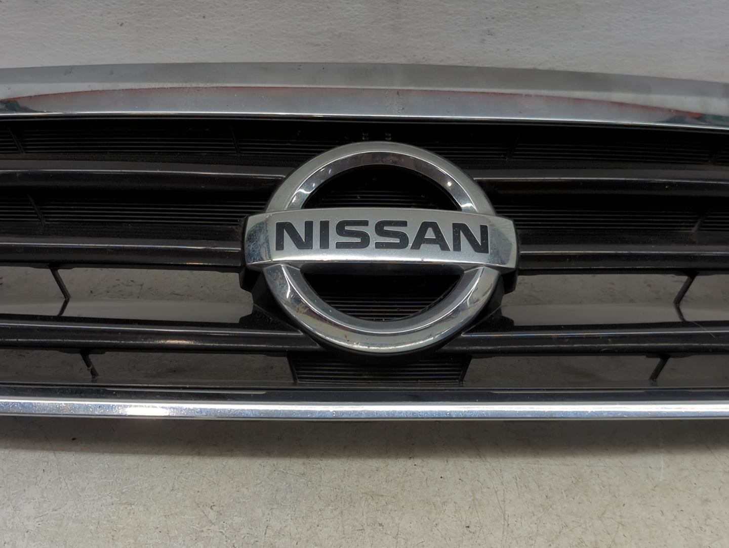2013-2015 Nissan Altima Front Grille Bumper Not Included - Oemusedautoparts1.com