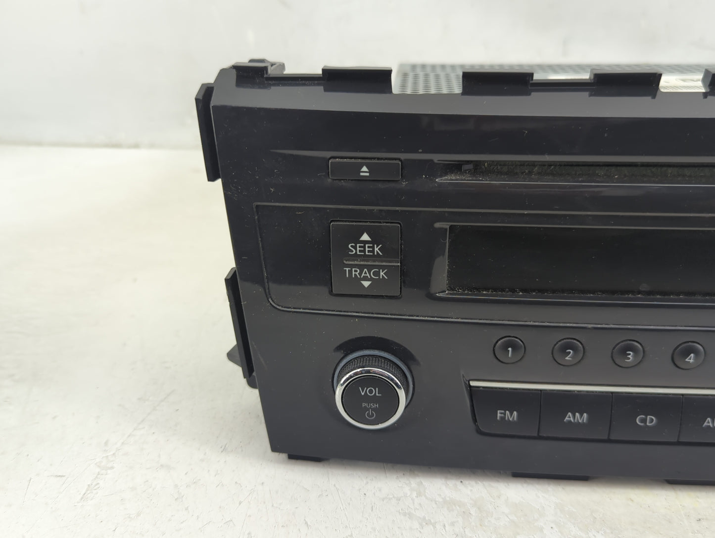 2013-2015 Nissan Altima Radio AM FM Cd Player Receiver Replacement Fits Fits 2013 2014 2015 OEM Used Auto Parts - Oemusedaut