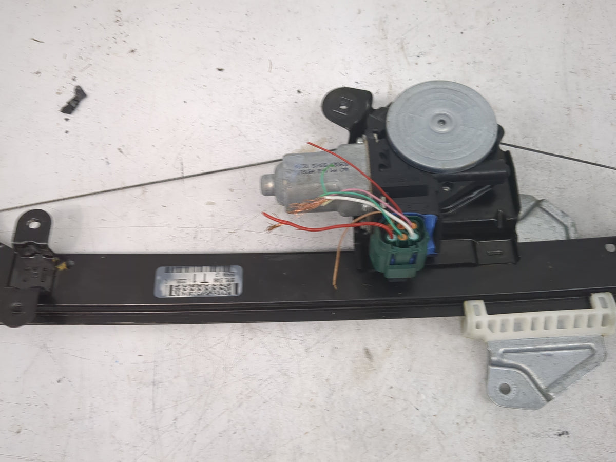 2013-2018 Nissan Altima Used Driver Left Front Window Regulator 1398406 - Oemusedautoparts1.com
