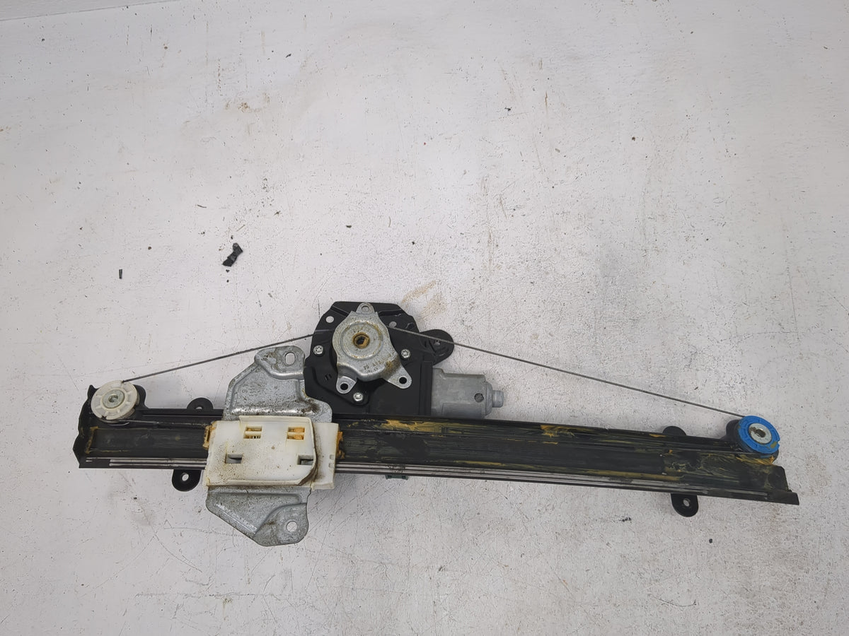 2013-2018 Nissan Altima Used Driver Left Front Window Regulator 1398406 - Oemusedautoparts1.com