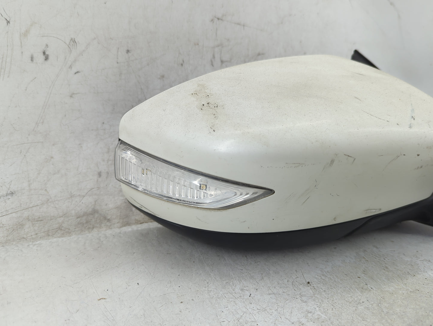2013-2018 Nissan Altima Passenger Side View Mirror - Right Door Mirror OEM Used - Oemusedautoparts1.com