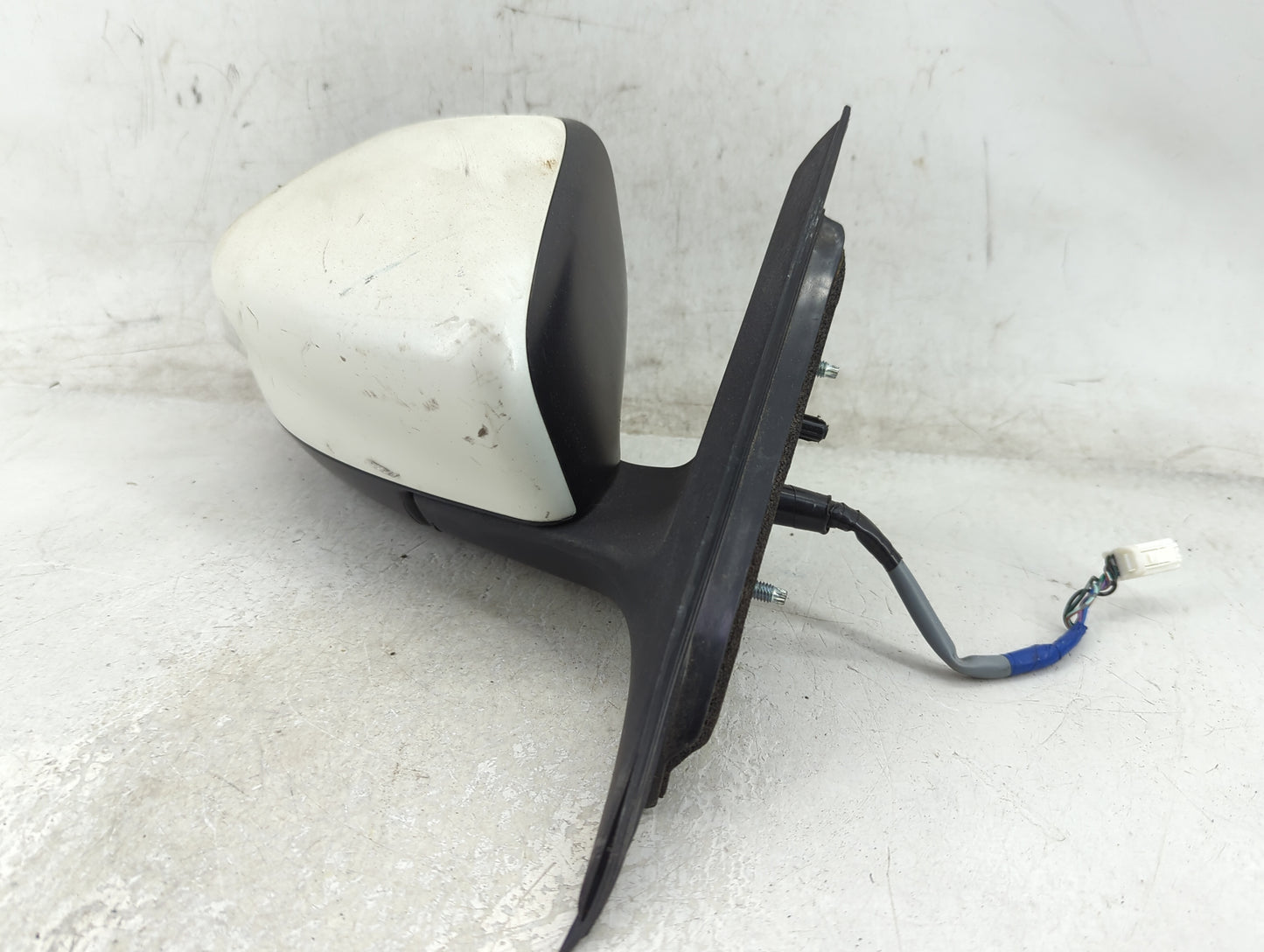 2013-2018 Nissan Altima Passenger Side View Mirror - Right Door Mirror OEM Used - Oemusedautoparts1.com