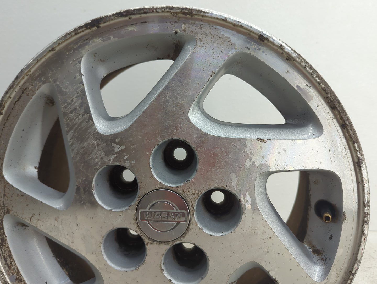 1995-1999 Nissan Maxima Oem Wheel Rim 1104880 - Oemusedautoparts1.com