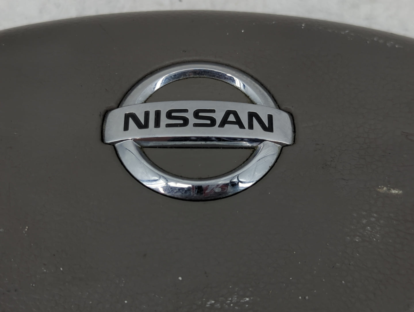 2004-2005 Nissan Maxima Air Bag Driver Left Steering Wheel Mounted Grey - Oemusedautoparts1.com