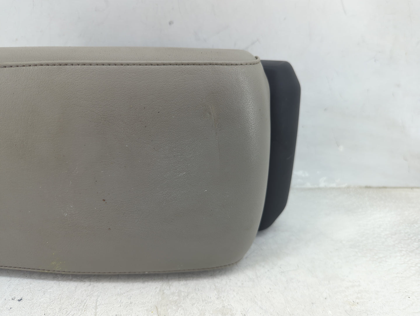 2004-2005 Nissan Maxima Center Console Armrest Cover Lid Fits Fits 2004 2005 OEM Used Auto Parts - Oemusedautoparts1.com