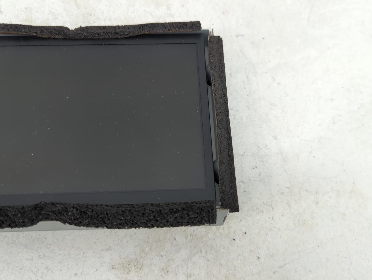 2004-2005 Nissan Maxima Information Display Screen - Oemusedautoparts1.com